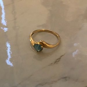 10k gold ring with blue topaz crystal